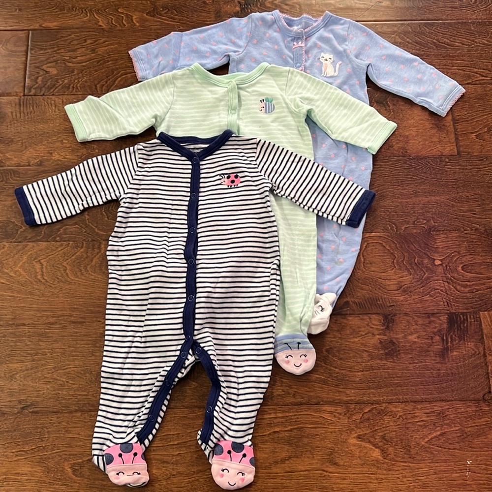 Lot of 3 Carter’s Footie PJs Size 6 Month